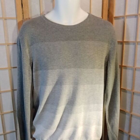 Calvin Klein Med Ombre Sweater - Picture 10 of 10